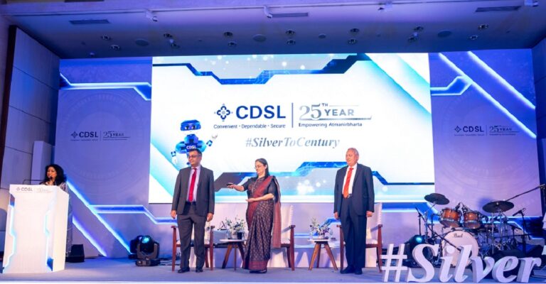 SEBI-Chairperson-Launches-CDSLs-Multi-Lingual-4